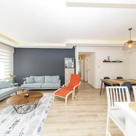 Daire Delightful Flat With Shared Pool In Konyaalti Antalya