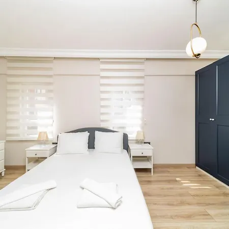 Delightful Flat With Shared Pool In Konyaalti * Antalya