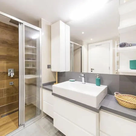 Delightful Flat With Shared Pool In Konyaalti Daire