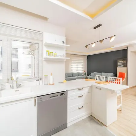 Appartamento Delightful Flat With Shared Pool In Konyaalti