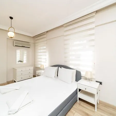 Delightful Flat With Shared Pool In Konyaalti *